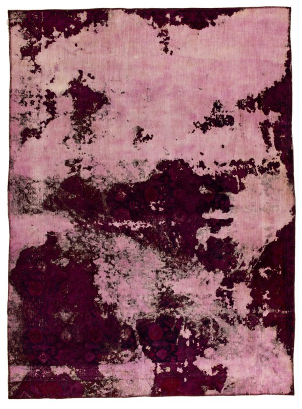 Teppich im Vintagelook, in rot-rosa Tönen mit angedeutetem klassischen Design, aus dem Iran, Schafwolle - Produktbild - Geba Teppich