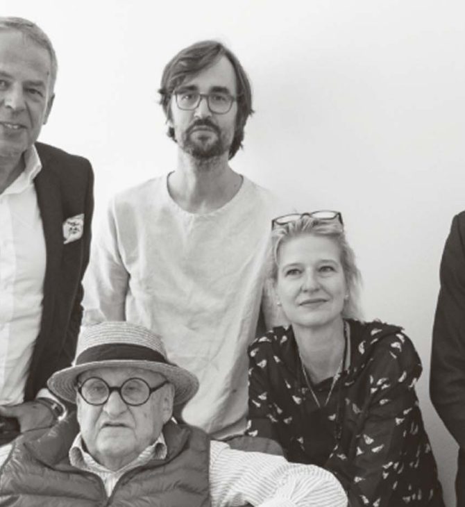 Die Jury der "Architektur der Fläche": Harald Geba, Ralf Herms, Manuela Hötzl, Michael Kienzer und Gustav Peichl - Geba Teppich