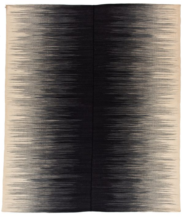 Kelim mit doppelten Verlauf nach außen, von schwarz in der Mitte zu grau zu wollweiß, aus Afghanistan, gefertigt aus Schafwolle - Produktbild - Geba Teppich